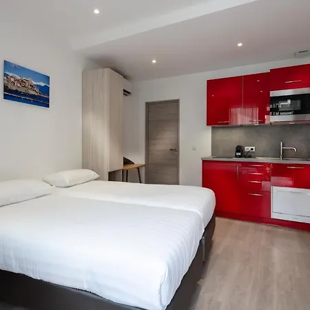 Апартаменты French Riviera Confidential Centre Les Pins Proche Des Plages *