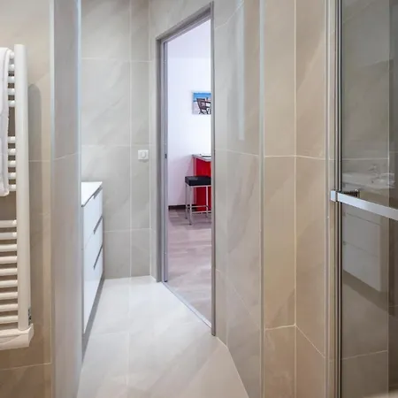 French Riviera Confidential Centre Les Pins Proche Des Plages