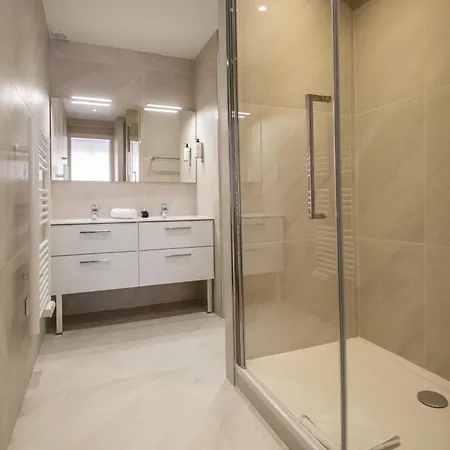 French Riviera Confidential Centre Les Pins Proche Des Plages Жюан-ле-Пен
