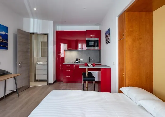 French Riviera Confidential Centre Les Pins Proche Des Plages Apartment